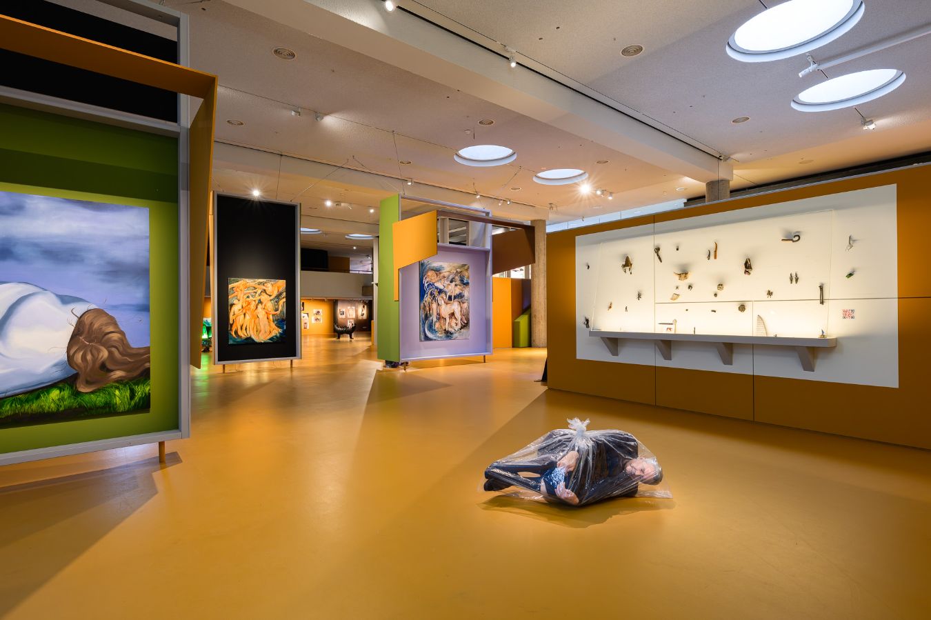 Ausstellungsansicht, Mrinalini Mukherjee Halle, HKW, 2025

&nbsp;

&nbsp;
