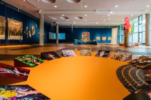 Mois&eacute;s Patr&iacute;cio, Aceita? [Do you accept?] (2013&ndash;ongoing), photo series, 50 x 50 cm. Courtesy of &nbsp;Estudio Ikorit&aacute;. Installation view of the exhibition, Haus der Kulturen der Welt (HKW), 2023.&nbsp;
