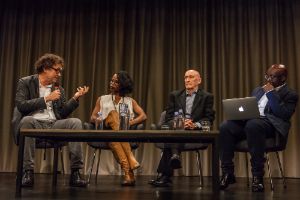 Bernd Scherer, Taiye Selasi, David Theo Goldberg, Achille Mbembe (v.l.n.r.). Wörterbuch der Gegenwart #6: Taiye Selasi, David Theo Goldberg und Achille Mbembe – GEWALT
11.05.2017