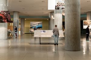 Das Anthropozän-Projekt | Ein Bericht. Anthropocene Observatory: # 4 The Dark Abyss of Time. Ein Projekt von Armin Linke, Territorial Agency (Ann-Sofi Rönnskog und John Palmesino) und Anselm Franke, 17.10.-08.12.2014, Ausstellungsansicht