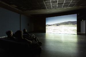 Das Anthropozän-Projekt | Ein Bericht. The Otolith Group: Medium Earth, 17.10.-08.12.2014, Ausstellungsansicht
