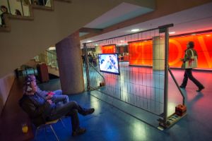 Former West. Dokumente, Konstellationen, Ausblicke