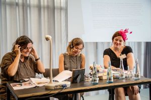 Materialgespräch "Dunkel, fast Nacht". Joanna Bator, Lisa Palmes & Iris Radisch (Jury 2016)