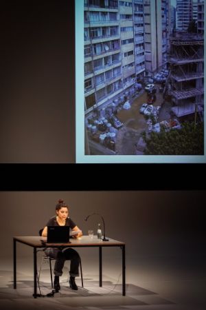 Mounira Al Solh. Nicht-akademischer Vortrag, 07.10.2017

Why Are We Here Now?
How Close Could We Get to the Light and Survive?
Kuratiert von Rabih Mroué