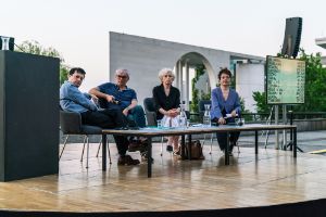 Ranjit Hoskoté, Boris Buden, Sigrid Weigel, Lydia H. Liu. New Alphabet School #1 Translating
17.06.2019
