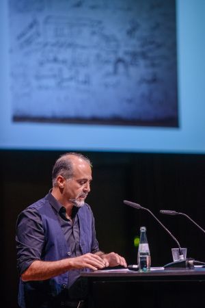 Shahram Khosravi. After the Wildly Improbable
Lectures, Performances, Filme, Konzert
Fr, 15. & Sa, 16. September 2017