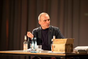 Sprache und Wissen. Cord Riechelmann (Publizist und Autor) 