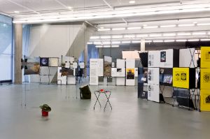 The Whole Earth. Kalifornien und das Verschwinden des Außen. Ausstellungsansicht