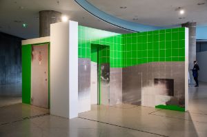 Three Doors | Ausstellungsansicht. Ausstellung, 5.11.–30.12.2022