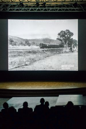 Trains-Trains: A Bypass – Rania Stephan. After the Wildly Improbable
Lectures, Performances, Filme, Konzert
Fr, 15. & Sa, 16. September 2017