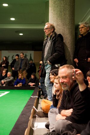 Unmenschliche Musik. Compositions by Machines, by Animals and by Accident