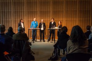 Wohnungsfrage. Wilfried Kuehn (Curator), Jesko Fezer (Curator), Nikolaus Hirsch (Curator), Bernd Scherer (Intendant) 