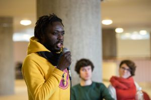 Zivilgesellschaft 4.0 – Geflüchtete und digitale Selbstorganisation. Bino Byansi Byakuleka