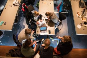 Zivilgesellschaft 4.0 – Geflüchtete und digitale Selbstorganisation