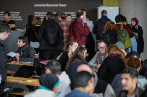 Zivilgesellschaft 4.0 – Geflüchtete und digitale Selbstorganisation